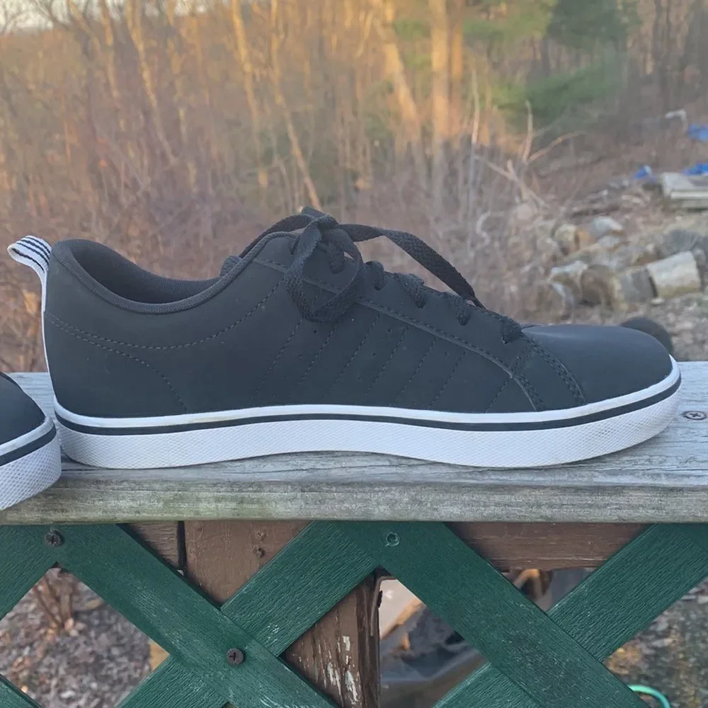 Adidas VS Pace 2.0 Sneakers Sz 8.5 Black/White